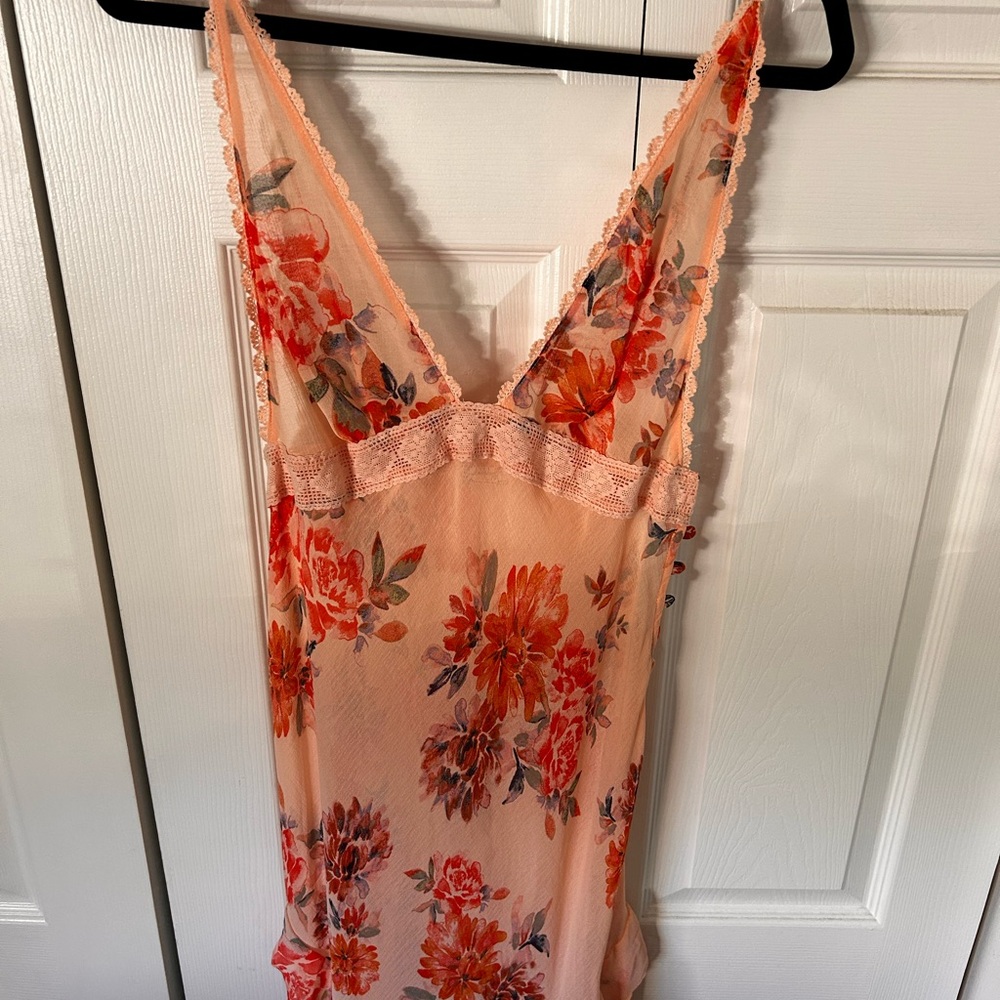 Floral Lace Trim Dress in Peach